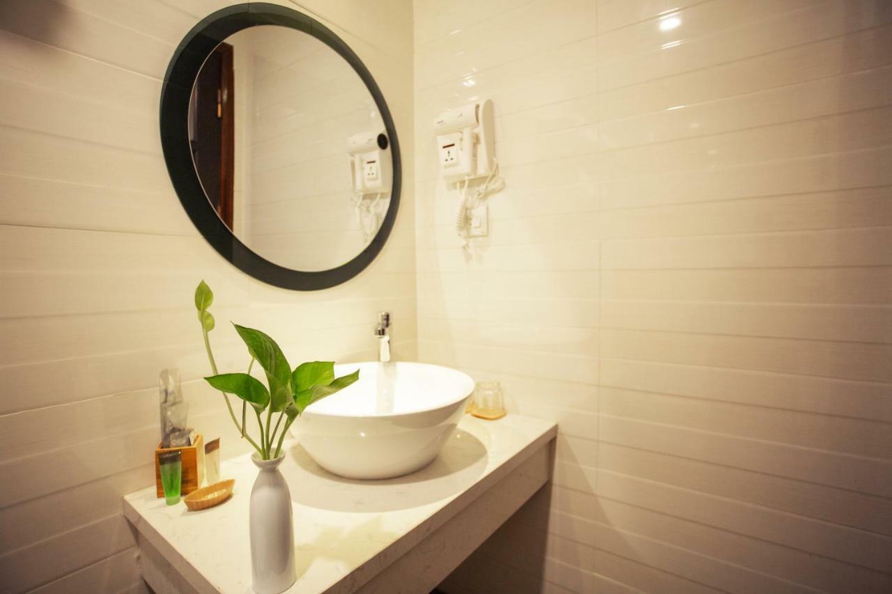 Adeline Hotel Hanoi Zewnętrze zdjęcie